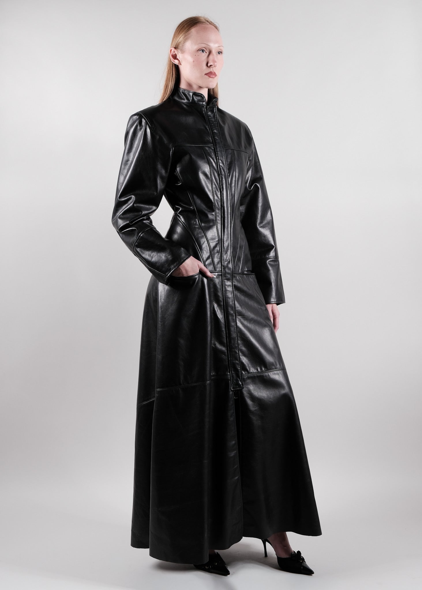 long sleeve leather dress PU Womens Black Slim-Fit Long Leather Dress Round Neck Hip-Length up dress features long sleeves with charming puff shoulders faux leather dress with sleeves