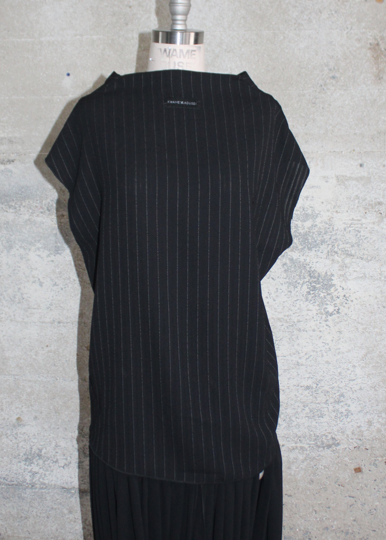 KABEAU SLEEVELESS TOP