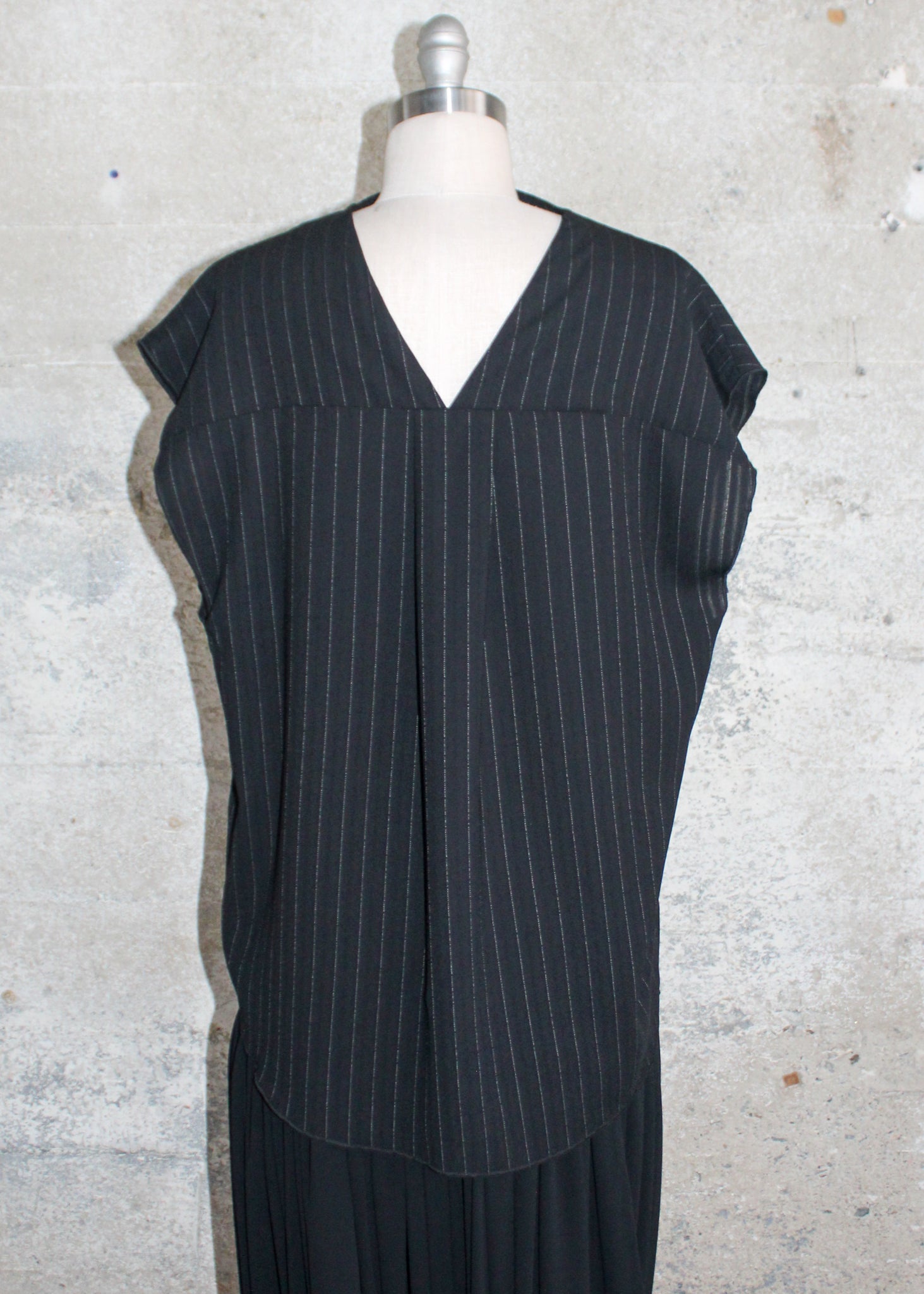 KABEAU SLEEVELESS TOP