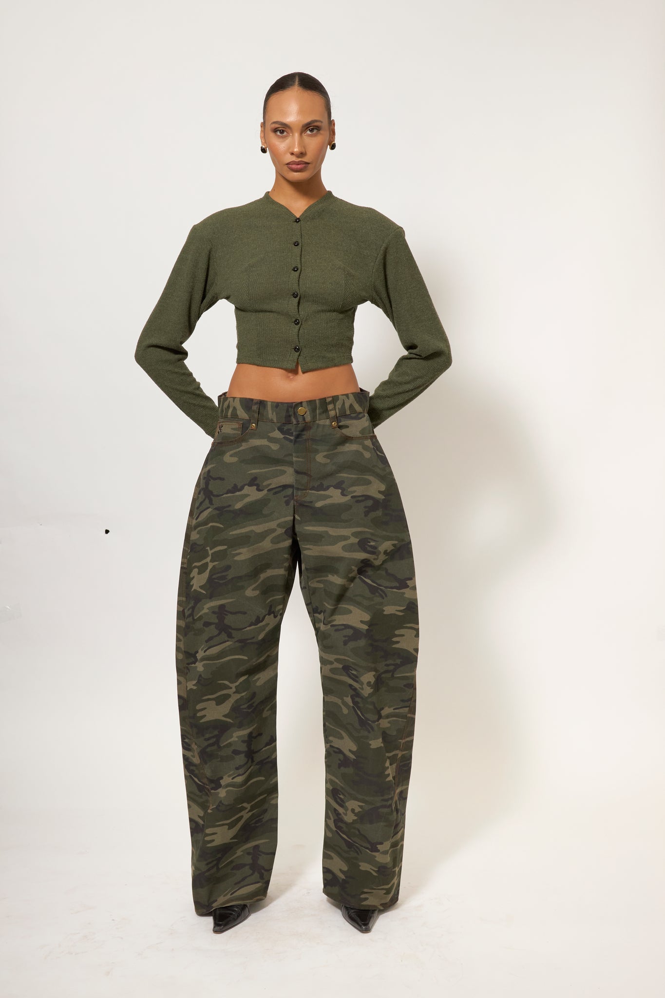 KAMO CURVED PANT