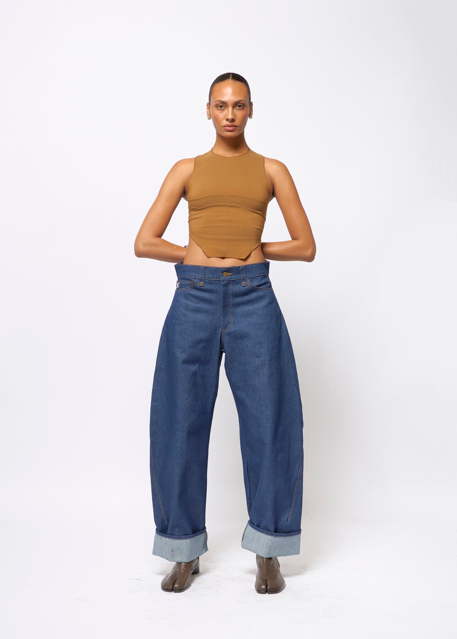 KADO CURVED DENIM PANTS