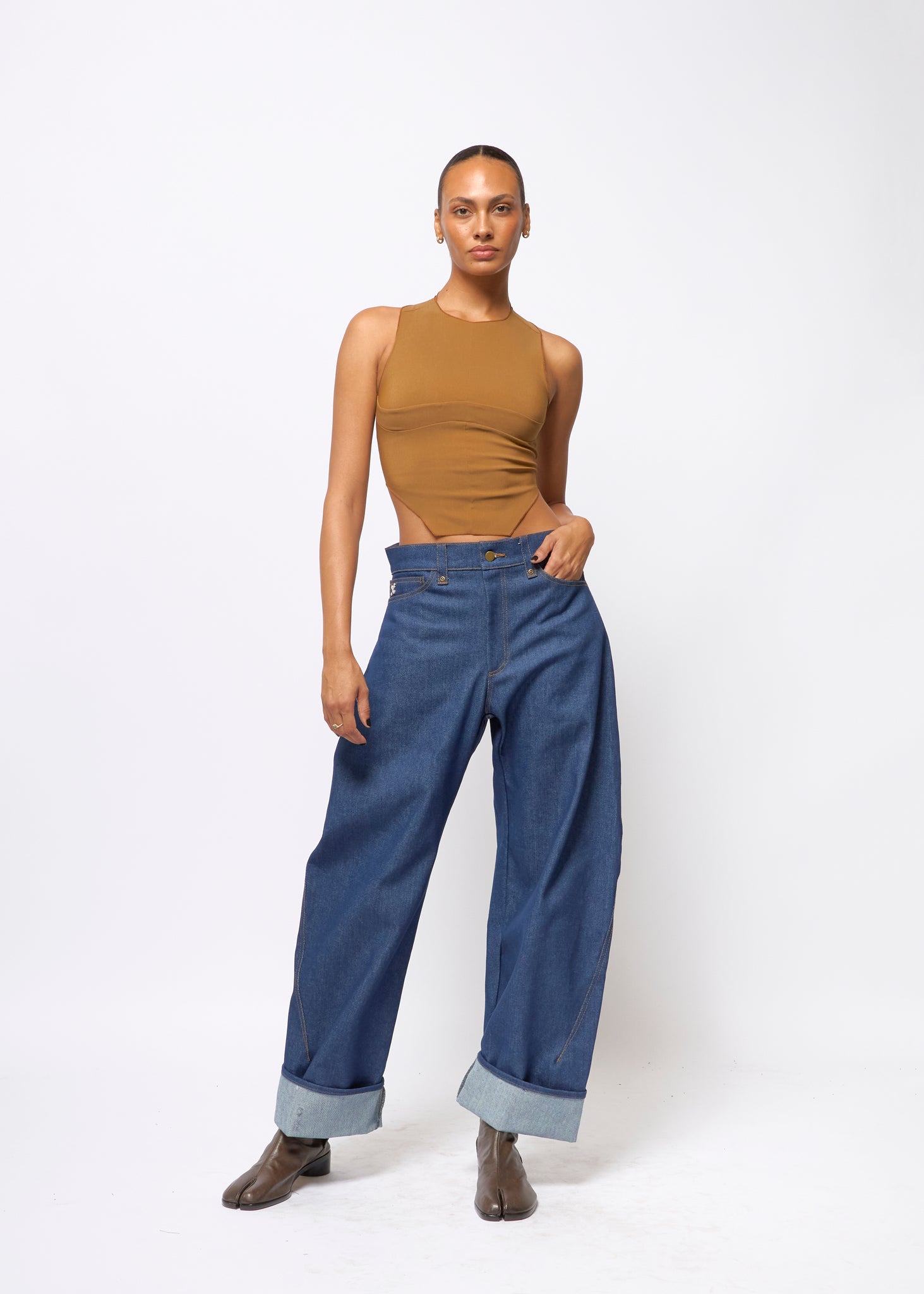 KADO CURVED DENIM PANTS