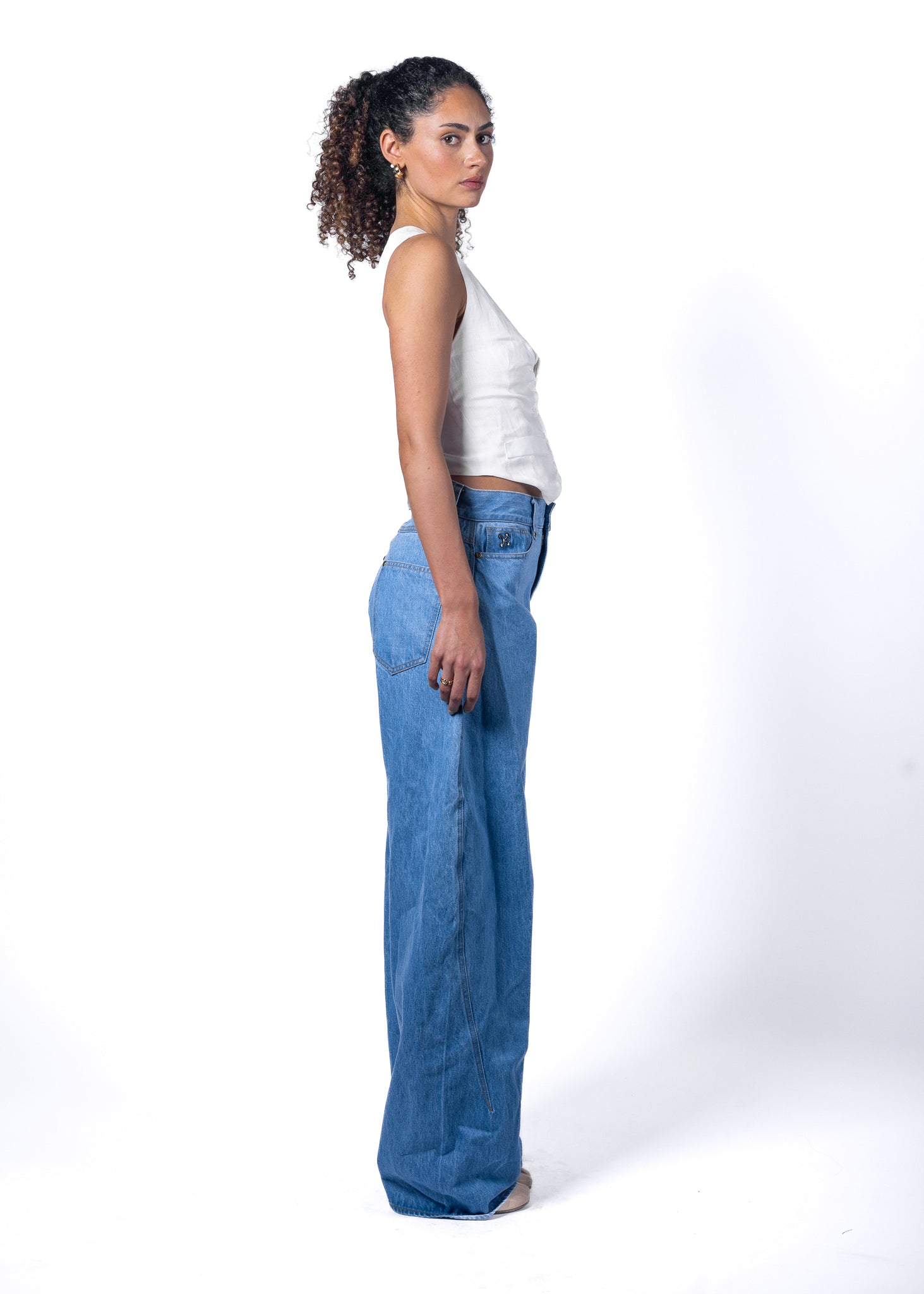 KADO CURVED DENIM PANTS