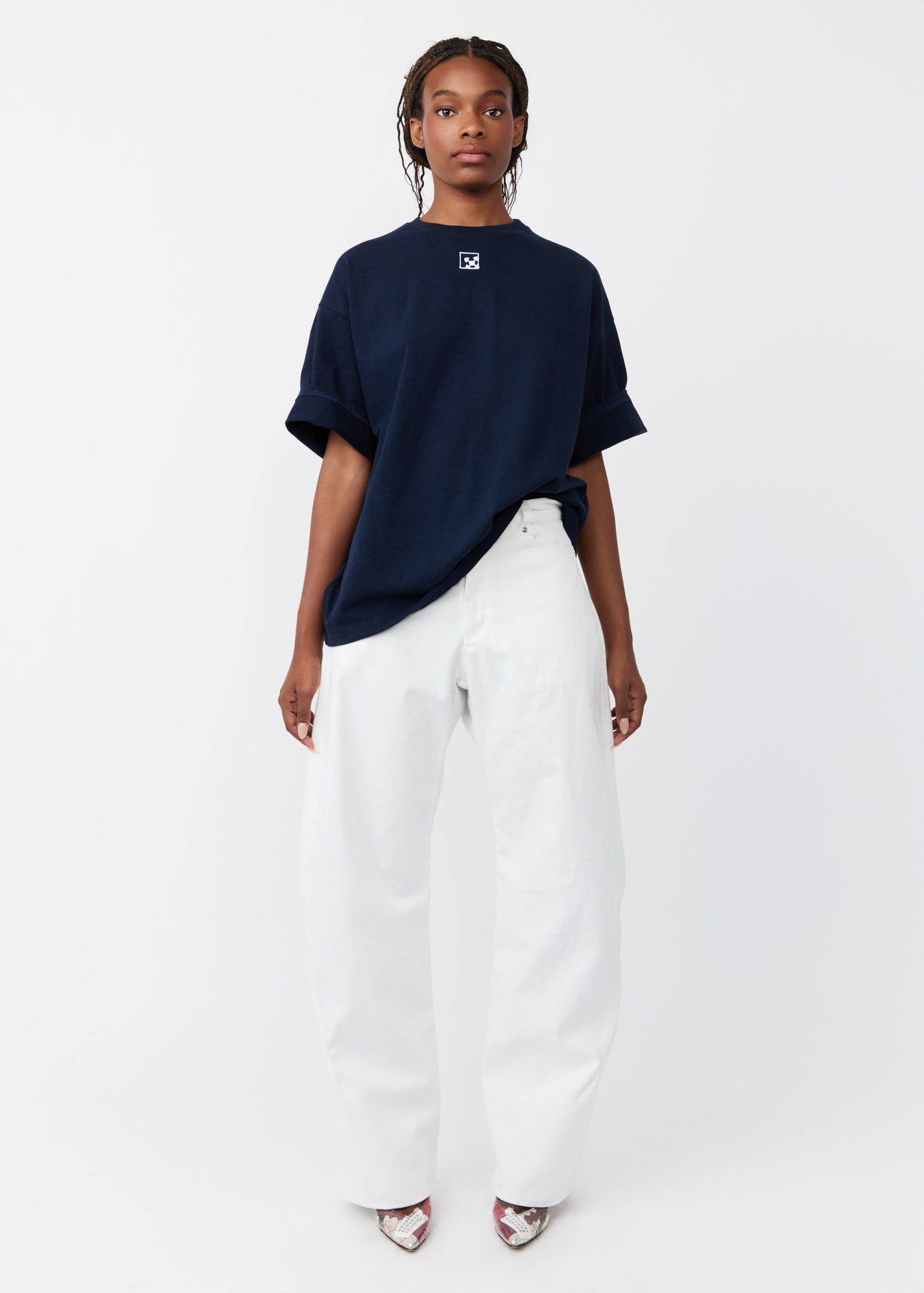 KASH EMBROIDERED TEE